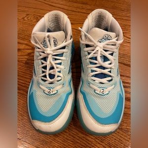 New Balance KAWHI Snowman Boys Size 4